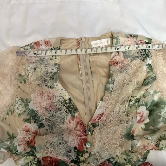 Floral print cutout long sleeve maxi dress with ruffle details - Picture 8 of 9